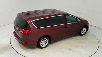 Used 2017 Chrysler Pacifica Touring Minivan for sale #35981A - photo 2