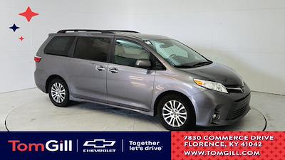 2018 Toyota Sienna 4x2 Minivan for sale #36295A - photo 1