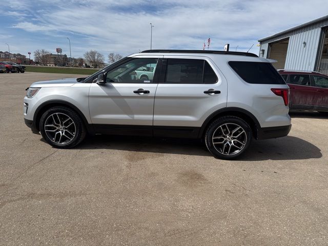 Used 2019 Ford Explorer - photo 6