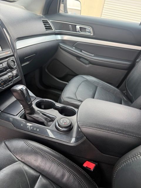 Used 2017 Ford Explorer XLT - photo 14