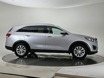 Used 2016 Kia Sorento - photo 1