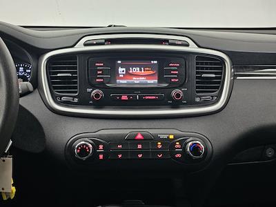 Used 2016 Kia Sorento - photo 1