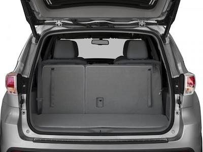 Used 2016 Toyota Highlander - photo 1