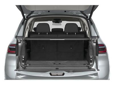 Used 2025 BMW X7 - photo 1