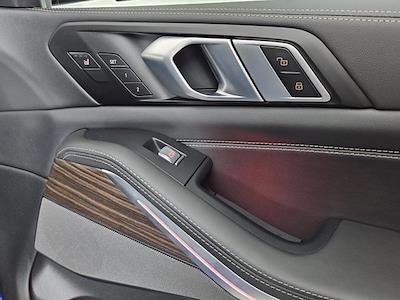 Used 2025 BMW X7 - photo 1