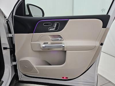 Used 2025 Mercedes-Benz GLB 250 SUV - photo 1