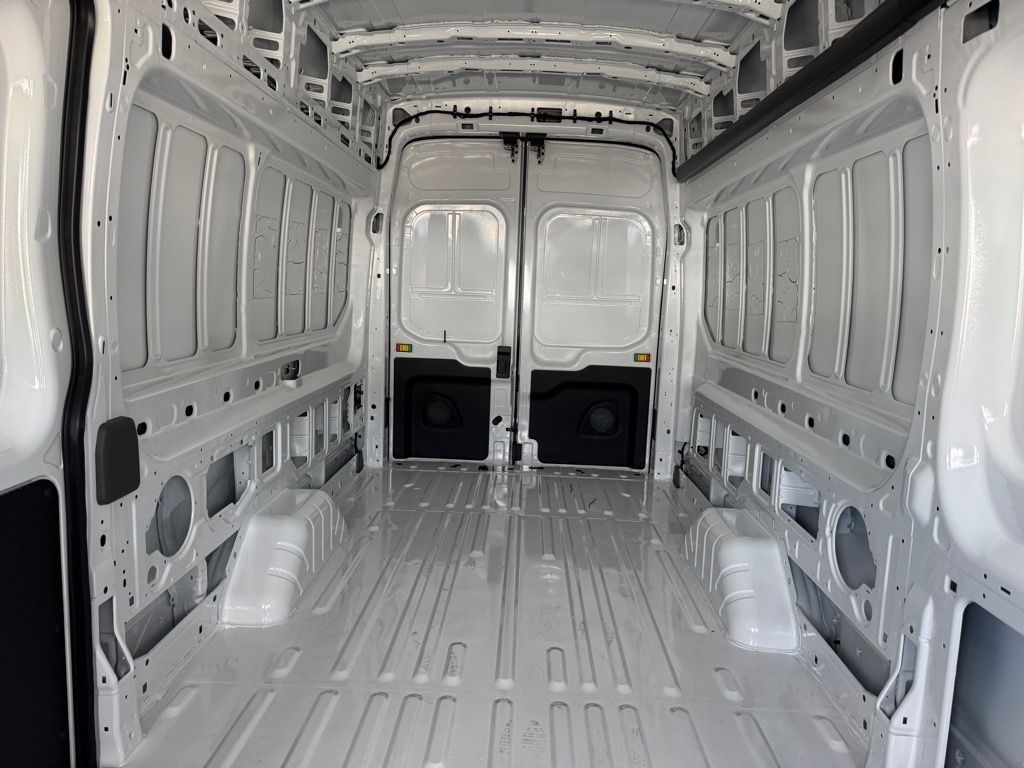 New 2026 Ford Transit 250 - photo 7