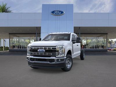 New 2026 Ford F-350 Super Cab Cab Chassis for sale #0TD77021 - photo 2