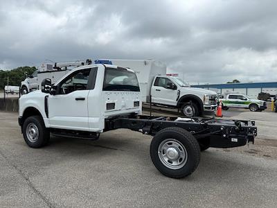 2025 Ford F-350 Regular Cab SRW 4WD Cab Chassis for sale #191025 - photo 2