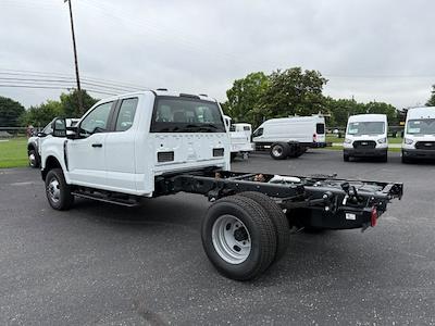 2025 Ford F-350 Super Cab DRW 4WD Cab Chassis for sale #191125 - photo 2