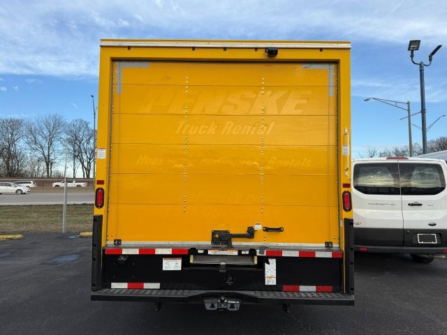 Used 2022 Ford E-350 - photo 6