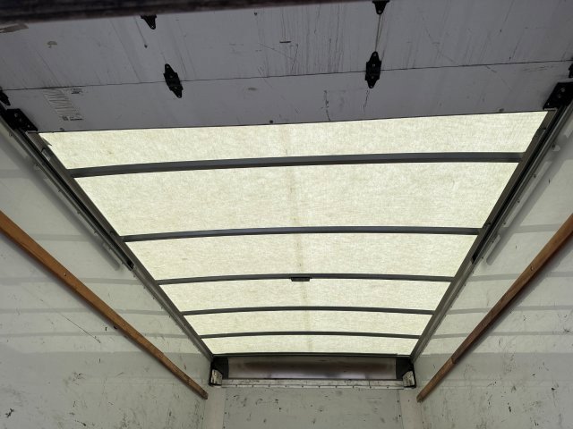 Used 2022 Ford E-350 - photo 10