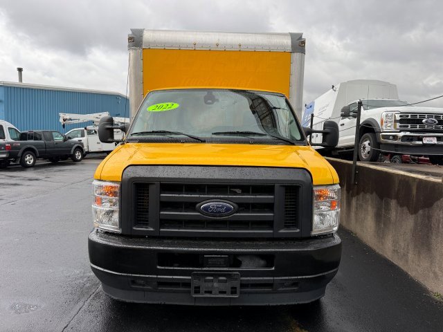 Used 2022 Ford E-350 - photo 5