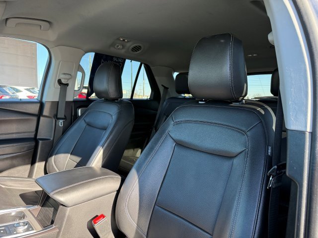 Used 2024 Ford Explorer - photo 17