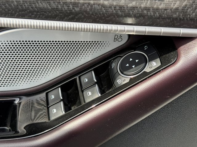 Used 2025 Ford Explorer - photo 12