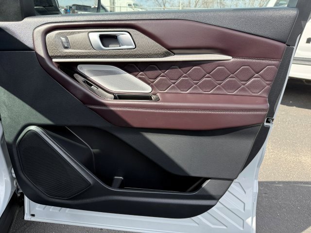 Used 2025 Ford Explorer - photo 25