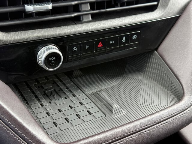 Used 2025 Ford Explorer - photo 38
