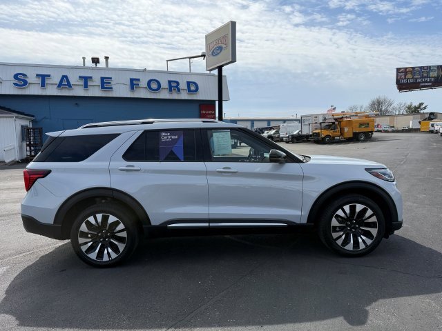 Used 2025 Ford Explorer - photo 8