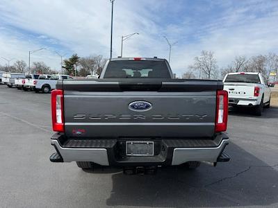 Used 2025 Ford F-250 - photo 1