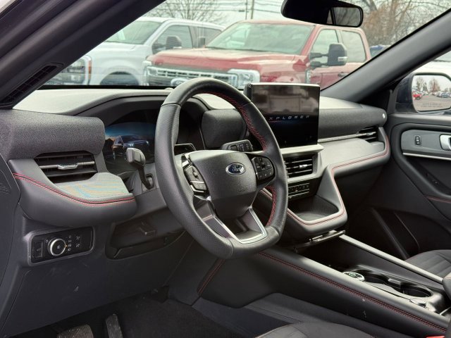 Used 2025 Ford Explorer - photo 14