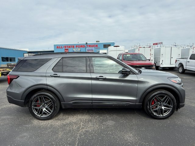 Used 2025 Ford Explorer - photo 9