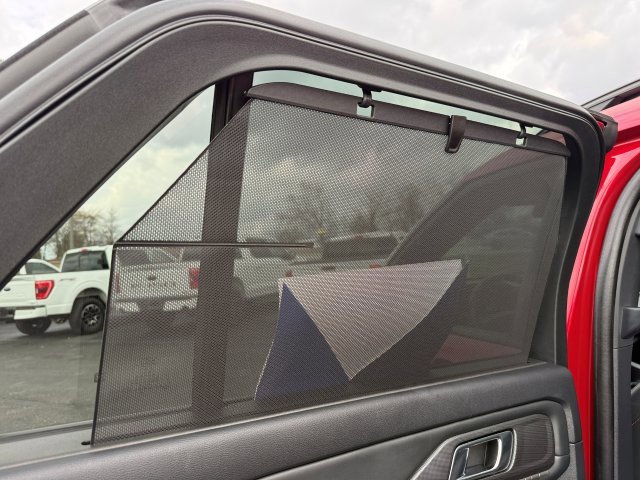 Used 2025 Ford Explorer - photo 18
