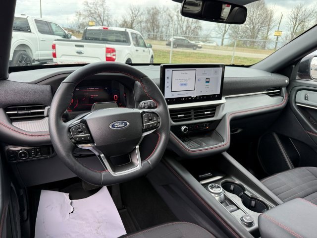 Used 2025 Ford Explorer - photo 21