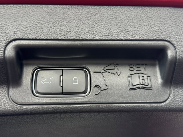 Used 2025 Ford Explorer - photo 25