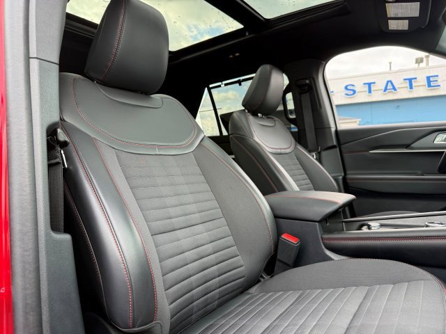 Used 2025 Ford Explorer - photo 33