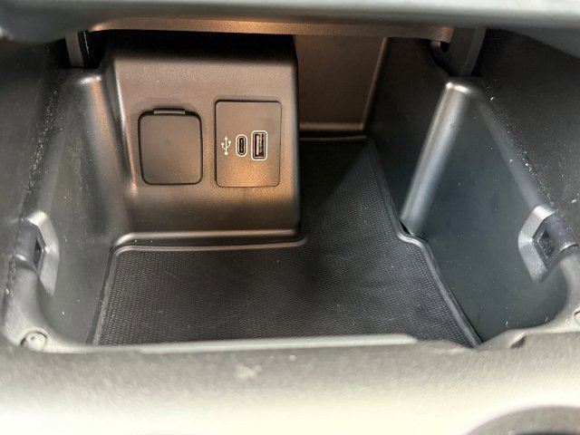 Used 2025 Ford Explorer - photo 43