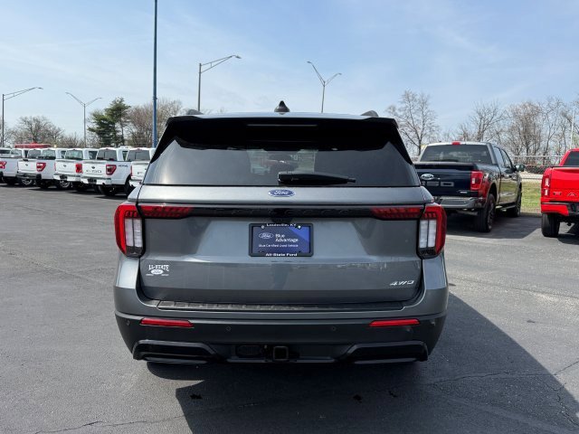 Used 2025 Ford Explorer - photo 5