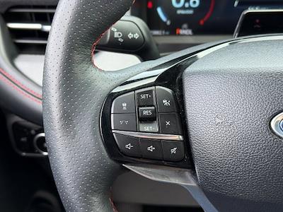 Used 2025 Ford Explorer - photo 1