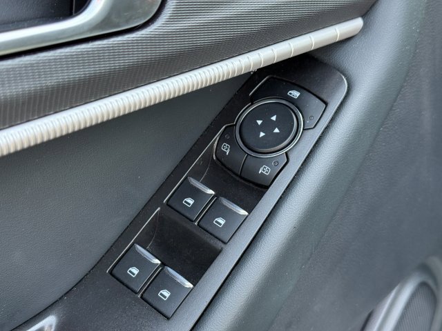 Used 2025 Ford Explorer - photo 11