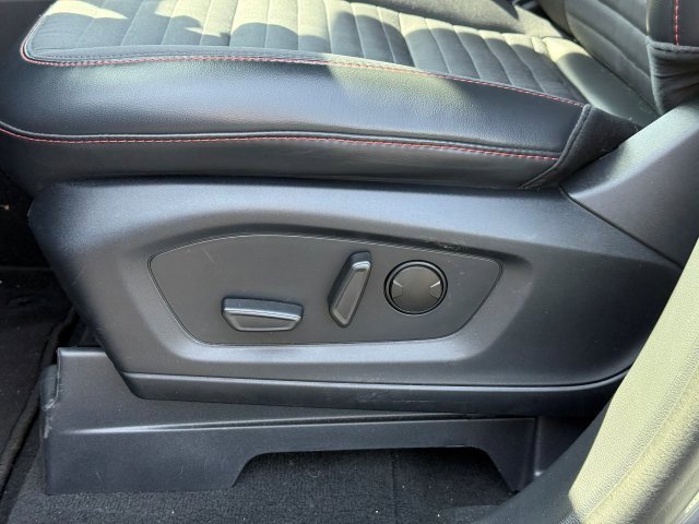 Used 2025 Ford Explorer - photo 14