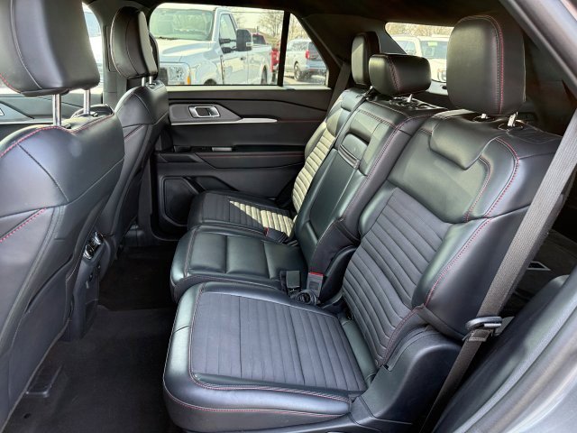 Used 2025 Ford Explorer - photo 17