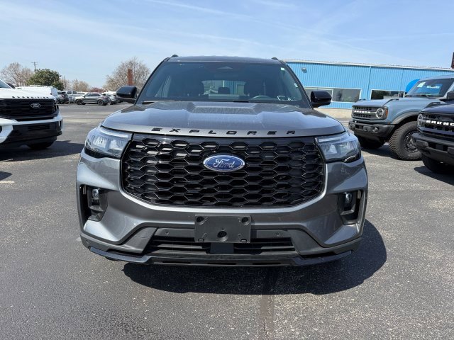 Used 2025 Ford Explorer - photo 6
