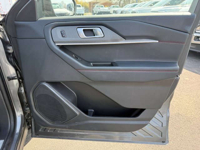 Used 2025 Ford Explorer - photo 25