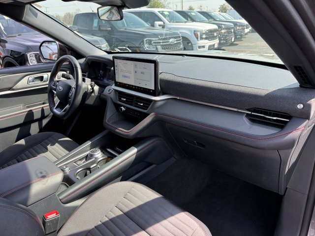 Used 2025 Ford Explorer - photo 26