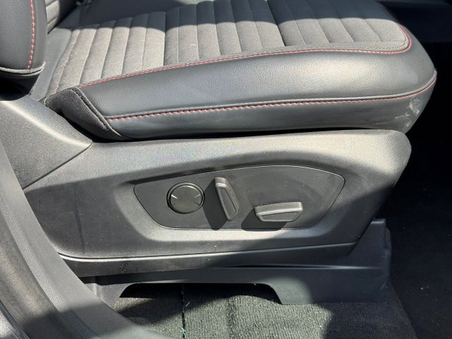 Used 2025 Ford Explorer - photo 28