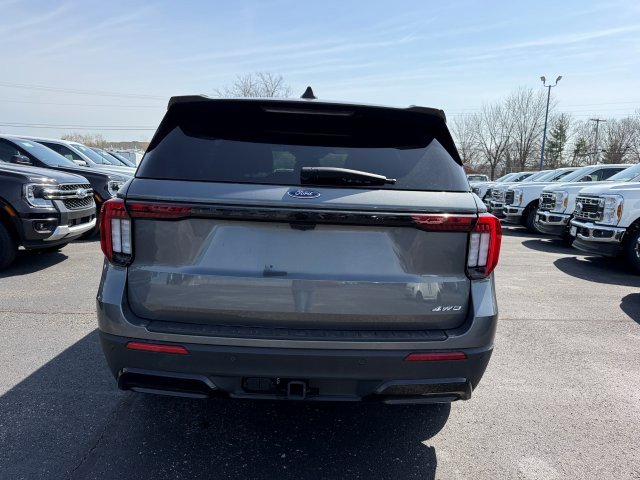 Used 2025 Ford Explorer - photo 5