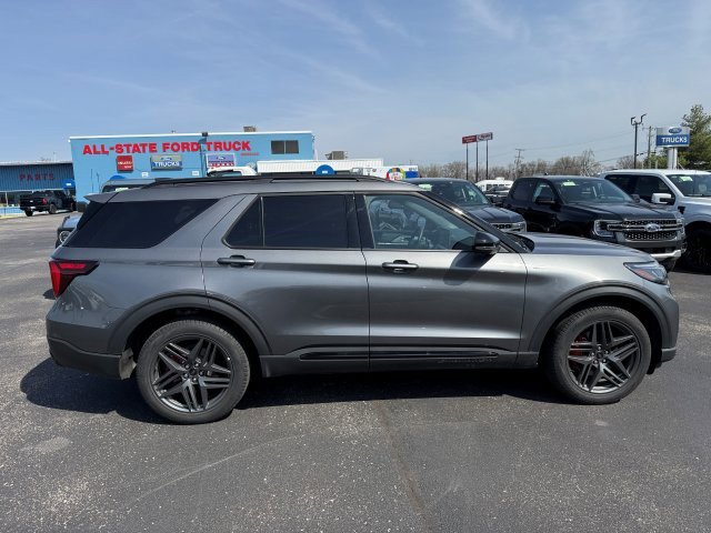 Used 2025 Ford Explorer - photo 7