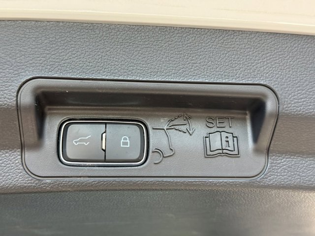 Used 2023 Ford Explorer - photo 23