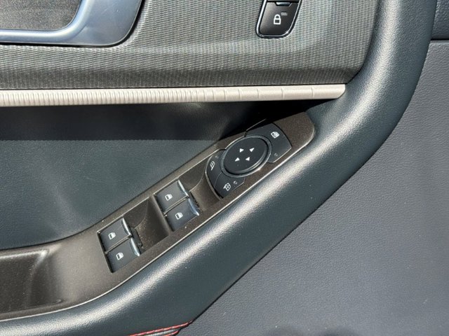 Used 2025 Ford Explorer - photo 12