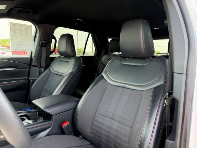 Used 2025 Ford Explorer - photo 16