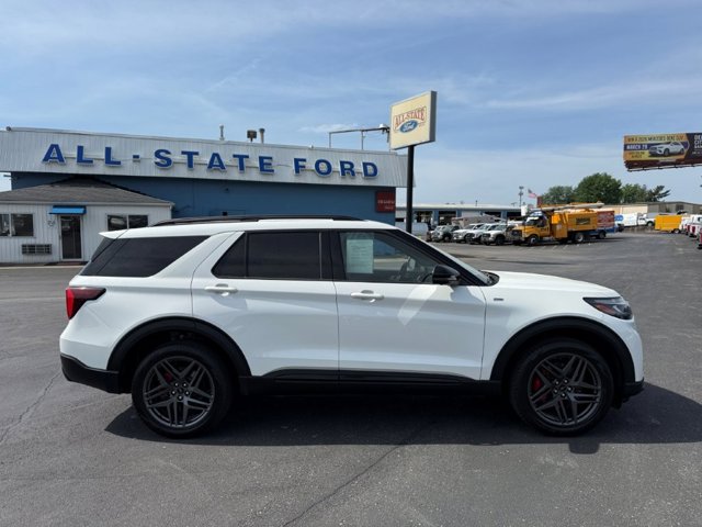 Used 2025 Ford Explorer - photo 8