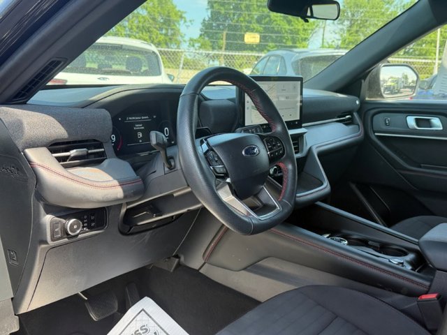 Used 2025 Ford Explorer - photo 12