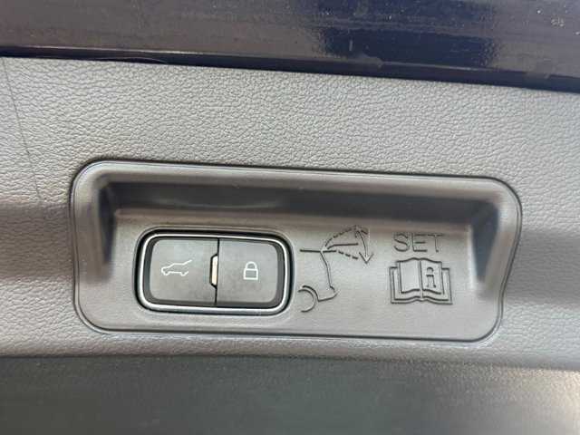 Used 2025 Ford Explorer - photo 21