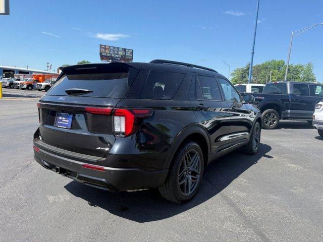 Used 2025 Ford Explorer - photo 7