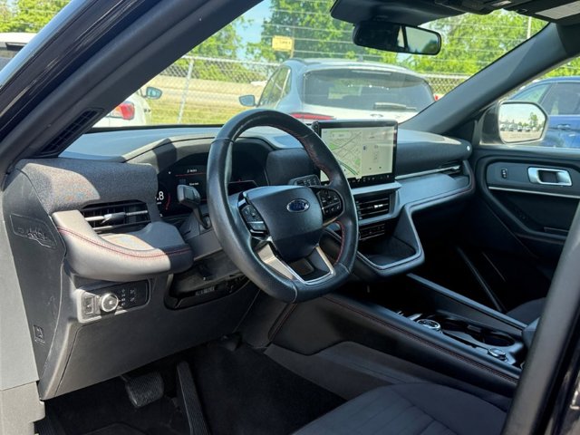 Used 2025 Ford Explorer - photo 13