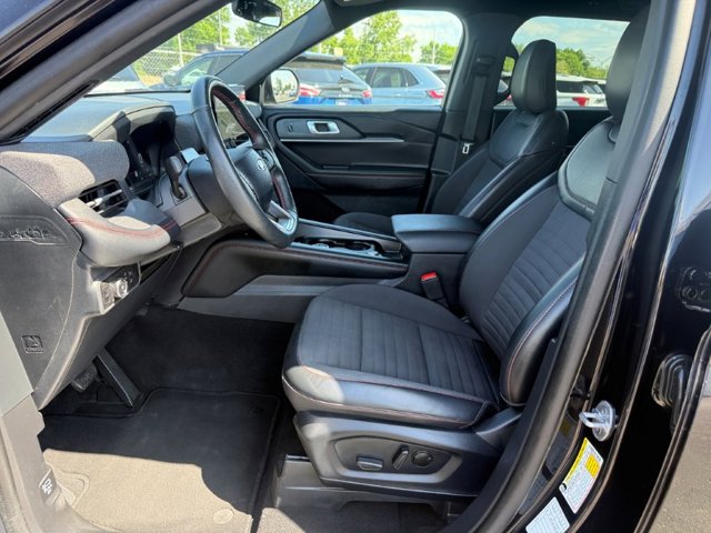 Used 2025 Ford Explorer - photo 14